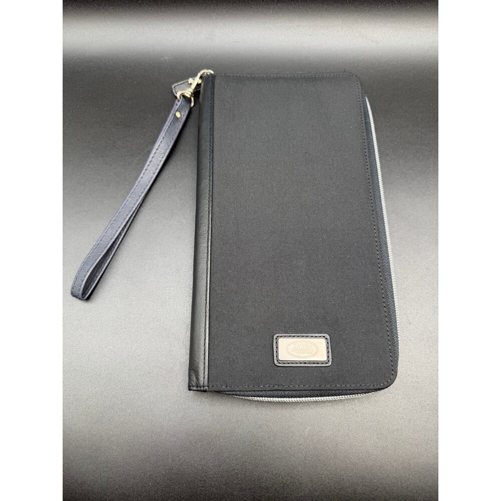 Land Rover Black Leather Travel Wallet Passport Organizer Zip Wristlet Case